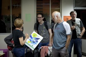 Découverte de l'affiche du festival et commentaires des bénévoles